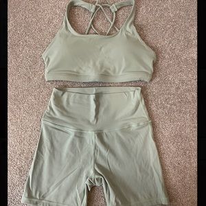 Women’s Medium ACTA Workout Set